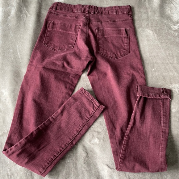 🌸3/$12🌸 maroon jeans - Picture 2 of 8